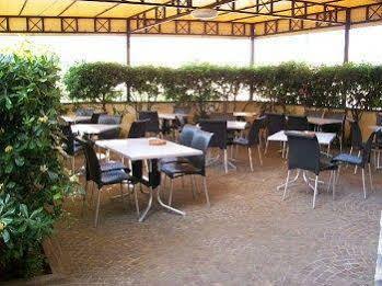 Hotel Santa Lucia Cascina Exteriör bild